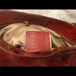 Zoe Handbag Hobo Shoulder Bag - Maroon